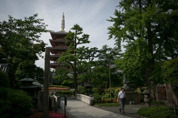Back at Sensoji, a Buddhist temple built in the 7th century in Asakusa, Tokyo.